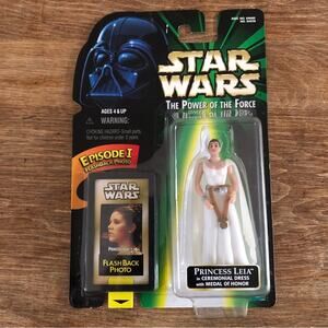 Star Wars The Power of the Force Princess Leia Ceremonial Gown 1998 Figure